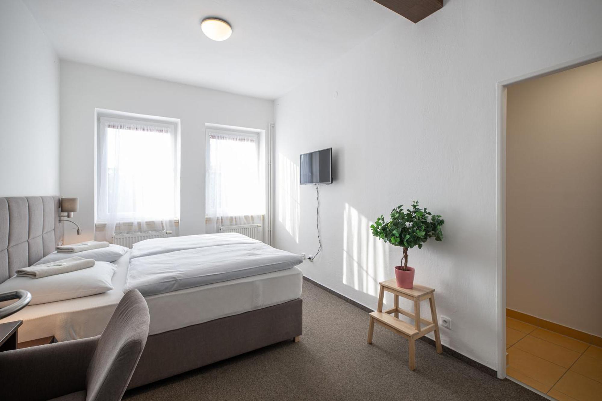 Hotel U Budvaru Ceske Budejovice Exteriör bild