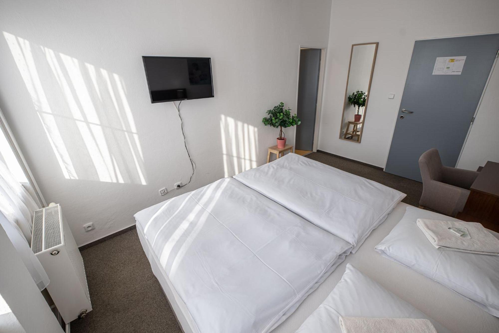 Hotel U Budvaru Ceske Budejovice Exteriör bild